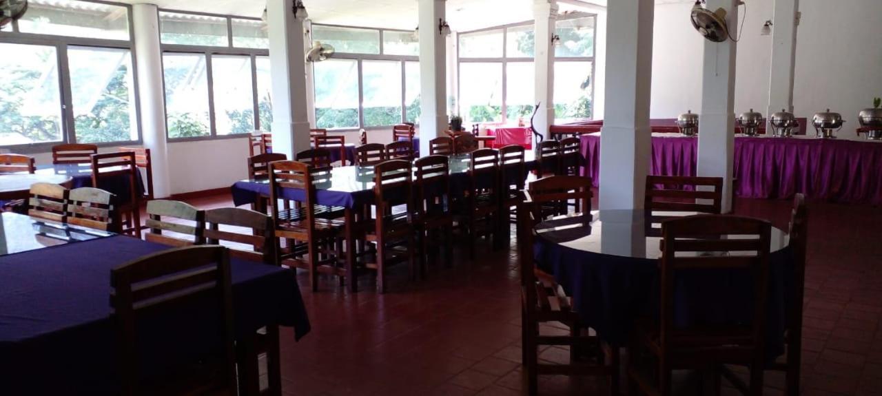 Diyaluma Falls Inn Koslanda Luaran gambar