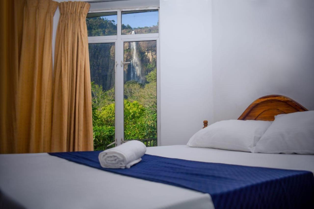 Diyaluma Falls Inn Koslanda Luaran gambar
